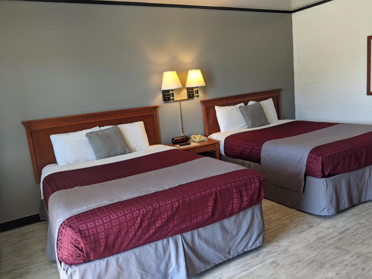Skyview Motel - Prairie Du Sac Bagian luar foto