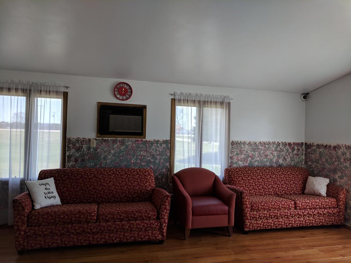 Skyview Motel - Prairie Du Sac Bagian luar foto